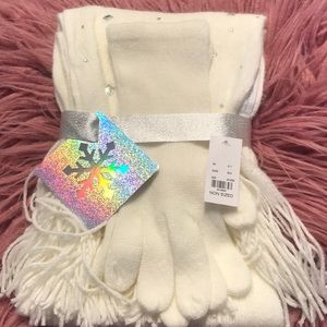 Super soft scarf and glove set